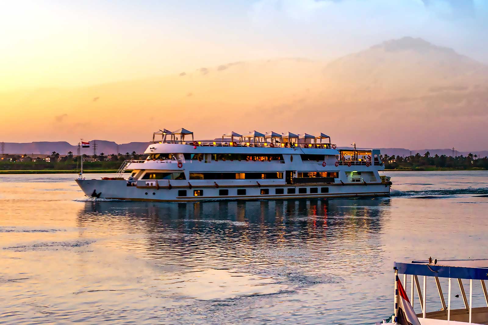  Nile cruise