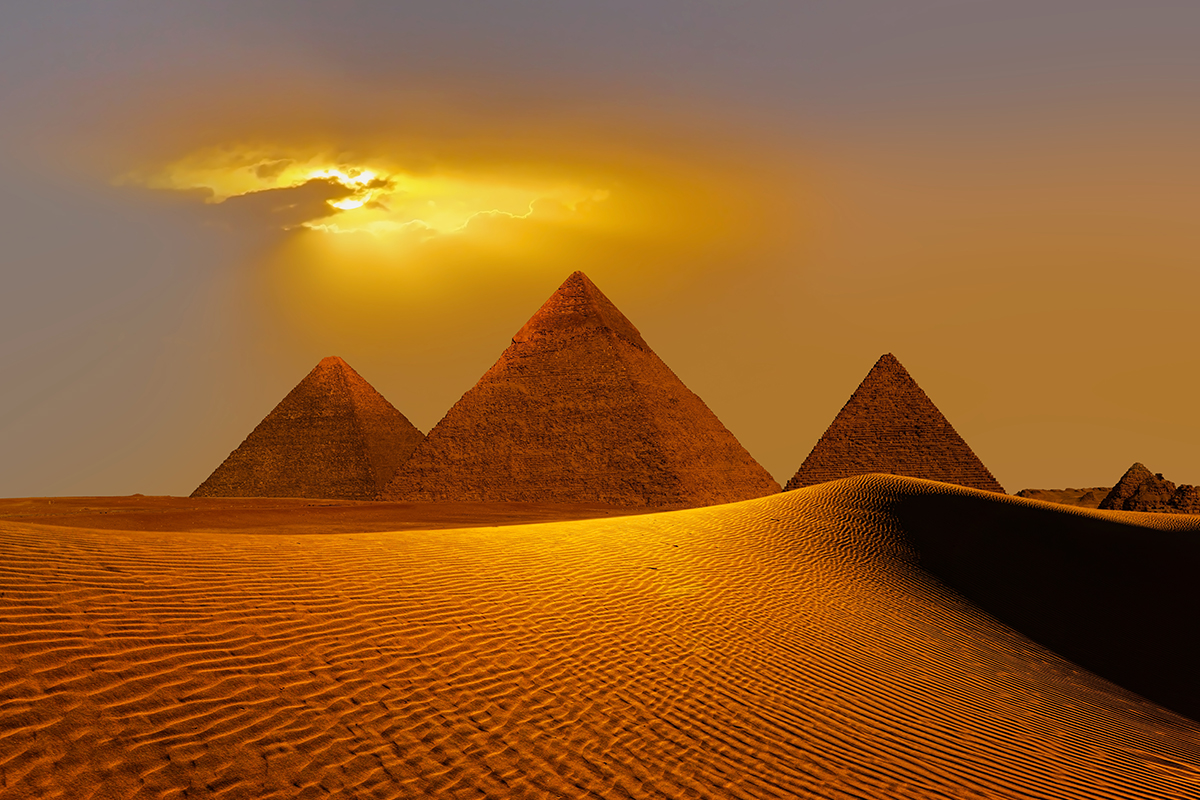 第二或第三金字塔