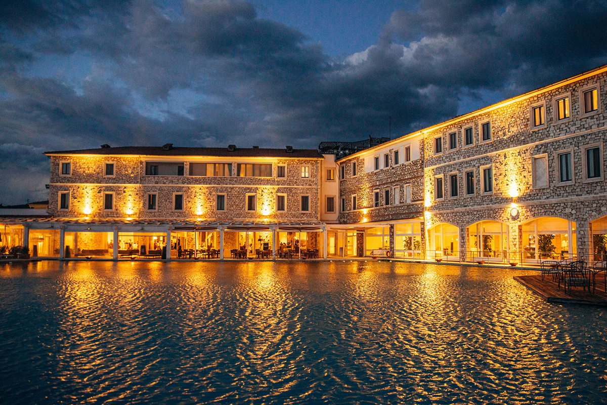 薩特尼亞溫泉區