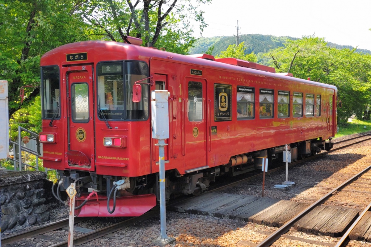 長良川甜點列車「Nagara」