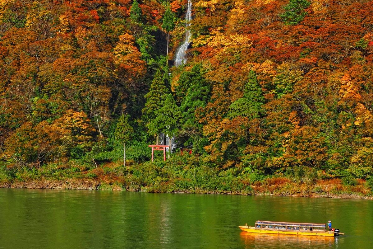 最上川遊船