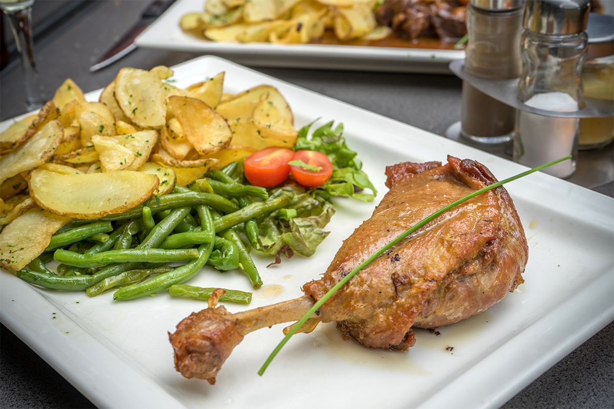 地方料理：油封鴨腿